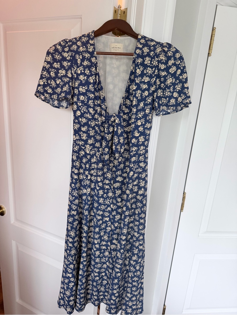 Blue Floral Midi Dress with V-Neck by